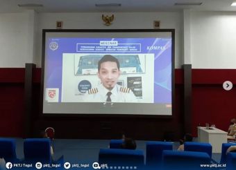 Civitas Akademika Politeknik Keselamatan Transportasi Jalan mengikuti Webinar Nasional dalam rangka memperingati HUT RI Ke-75 Kementerian Perhubungan bersama Kompas TV